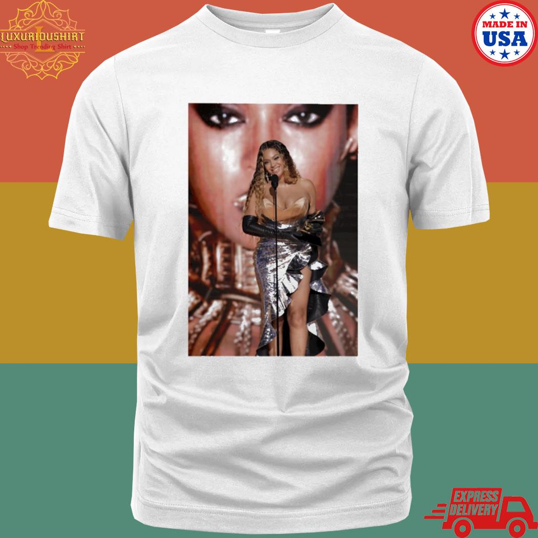 Official Queen Bey 32 Grammys T-Shirt